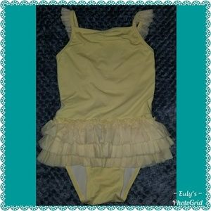 Girls Old Navy sz 5T  ruffled pale yellow swimsuit